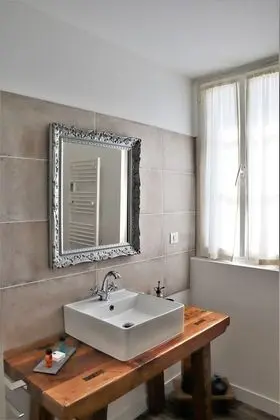 Comfort Süit, Nehir Manzaralı