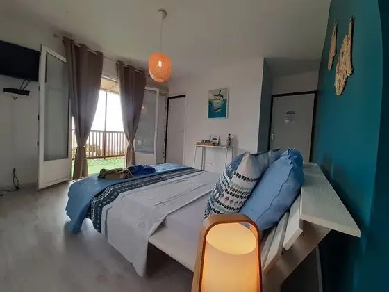 Superior Tek Büyük Yataklı Oda, Balkon, Okyanus Manzaralı