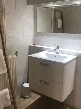 Üç Kişilik Oda
