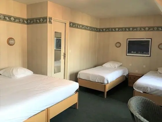 Standard Dört Kişilik Oda