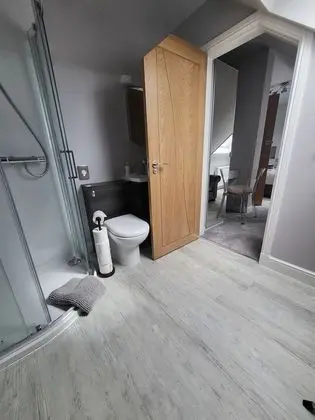Deluxe Tek Büyük Yataklı Oda (No Lift Access)