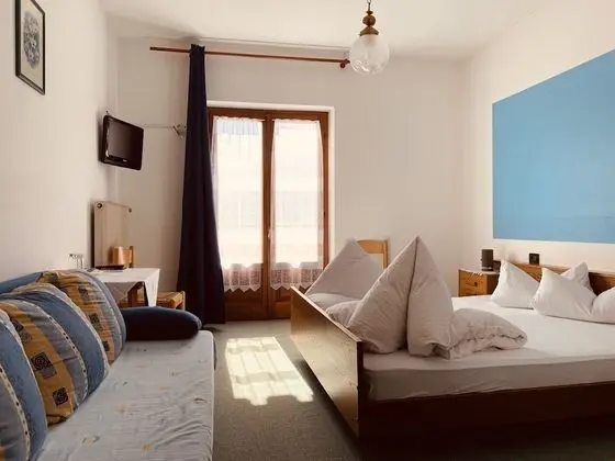 Comfort Tek Büyük Yataklı Oda