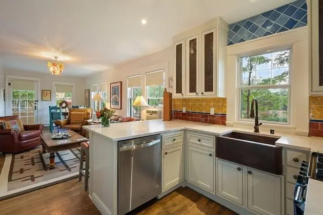 Ev (Laughing Llama - Luxury Home Two Bloc)
