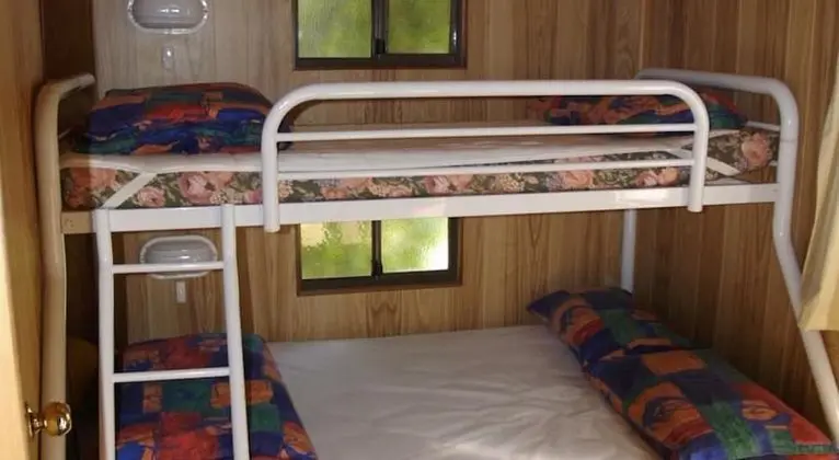 Standard Süit, 2 Yatak Odası, Sigara İçilmez, Küçük Mutfak (Cabin)