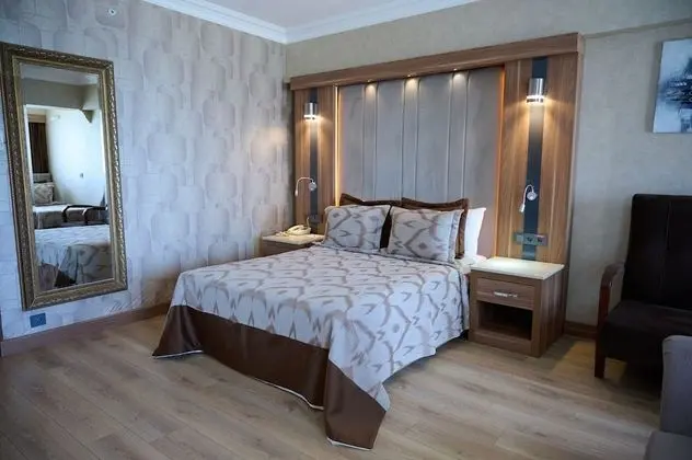 Standard Double or Twin Room, Garden View