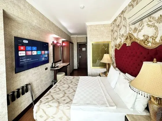 Standard Tek Büyük veya İki Ayrı Yataklı Oda, Kısmi Deniz Manzaralı