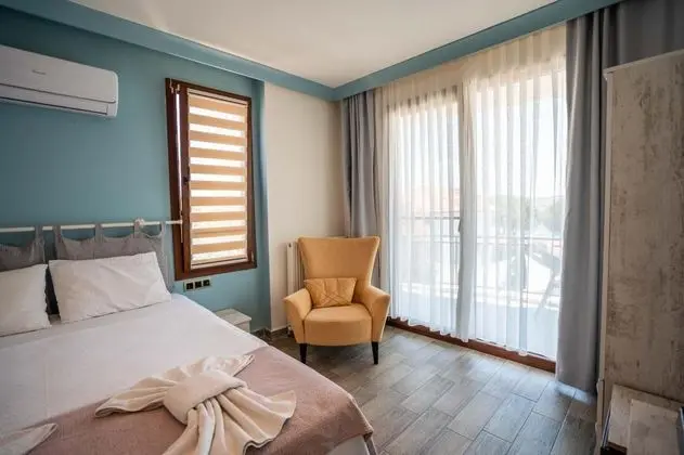 Standart Oda, Kısmi Deniz Manzaralı, Balkonlu