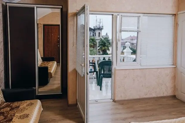 Dört Kişilik Oda, Balkon