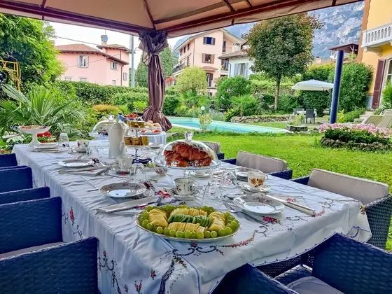 Süit, Özel Banyo, Göl Manzaralı (Camere P.ssa Mafalda)