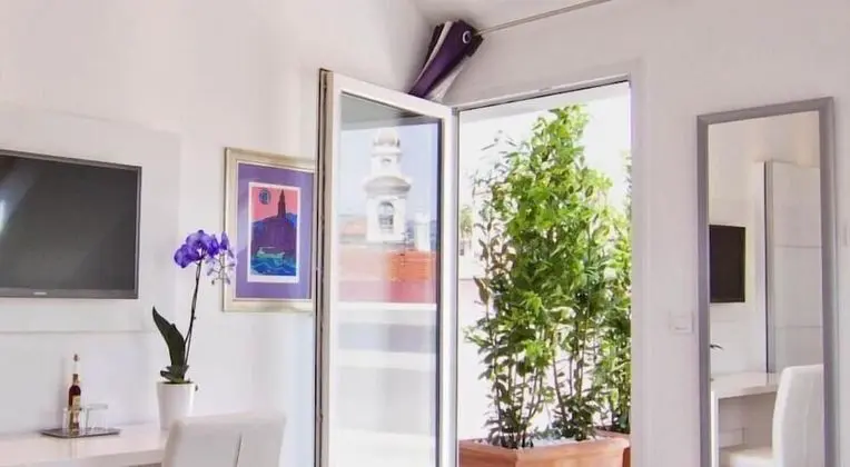 Deluxe Tek Büyük Yataklı Oda, Teras