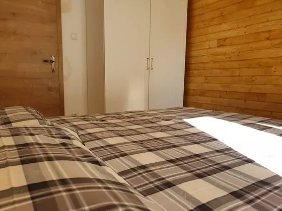 Ev (Laura - wooden house - H(4+2))