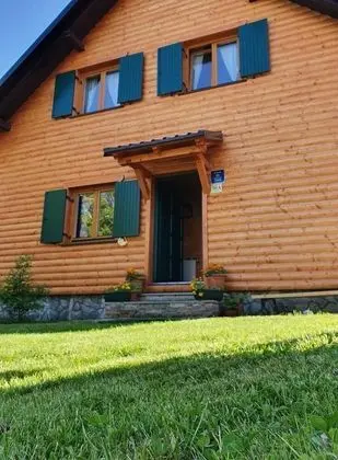 Ev (Laura - wooden house - H(4+2))