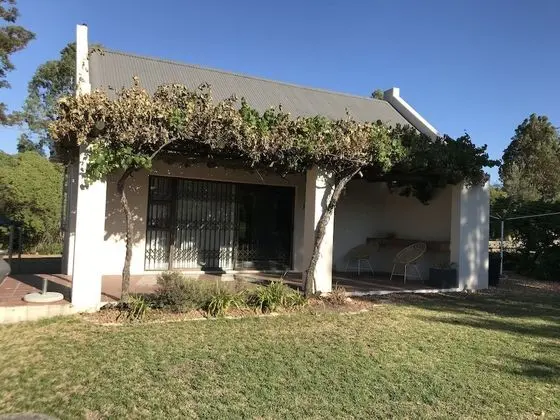 Rose: Two-Bedroom Cottage (8)