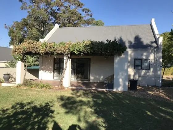 Rose: Two-Bedroom Cottage (8)
