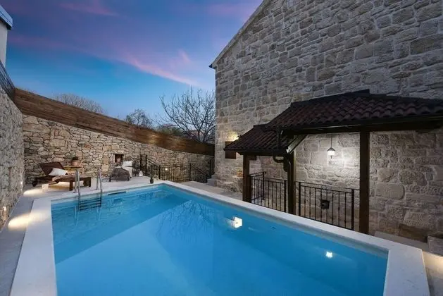 Villa, Sigara İçilebilir