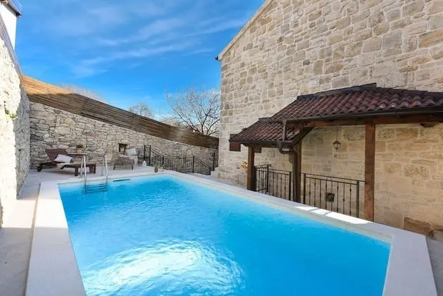 Villa, Sigara İçilebilir