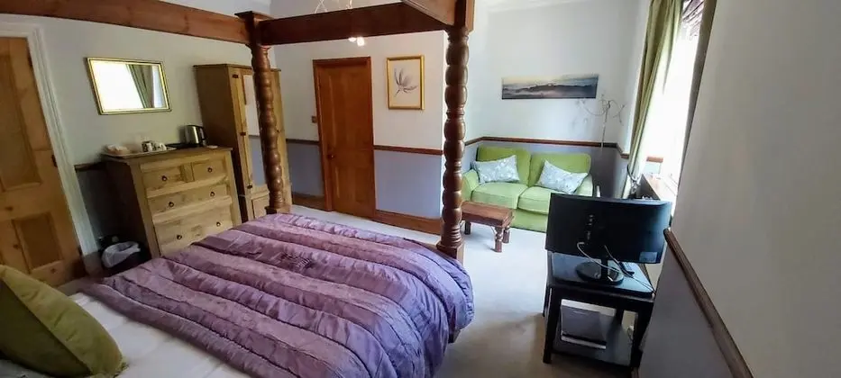 Tek Büyük Yataklı Oda (Four Poster)