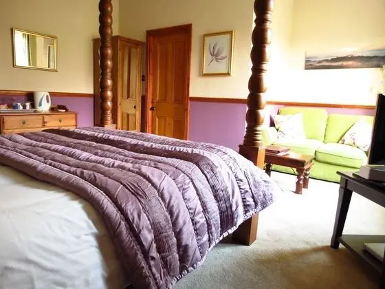 Tek Büyük Yataklı Oda (Four Poster)