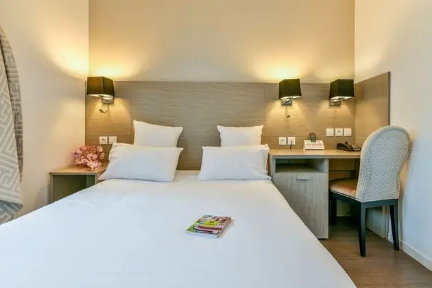 Standard Tek Büyük Yataklı Oda