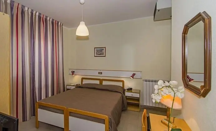 Tek Büyük Yataklı Oda, Balkon