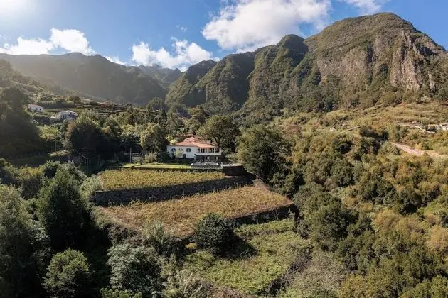 Basic Kır Evi, Birden Çok Yatak