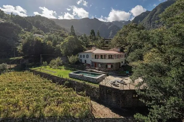 Basic Kır Evi, Birden Çok Yatak