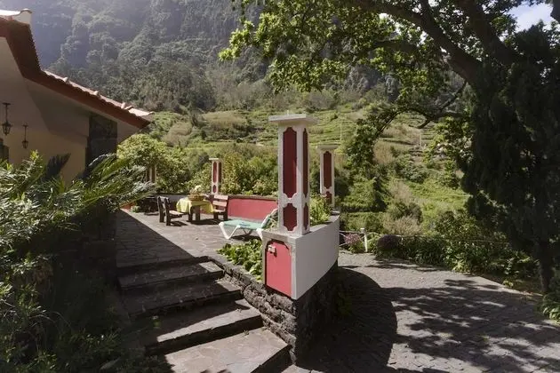 Basic Kır Evi, Birden Çok Yatak