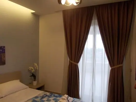 Standard Tek Büyük veya İki Ayrı Yataklı Oda, Balkon, Havuz Manzaralı