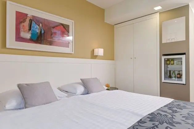 Standard double room, pool view