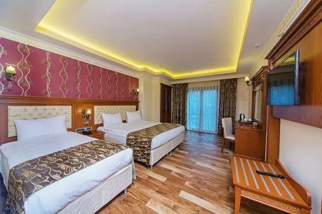 Deluxe Üç Kişilik Oda