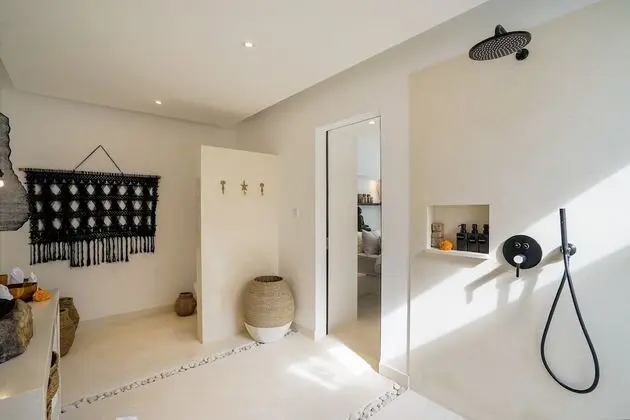 Basic Villa, Birden Çok Yatak