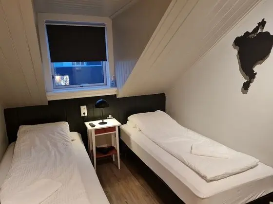 İki Ayrı Yataklı Oda, Ortak Banyo (Small)