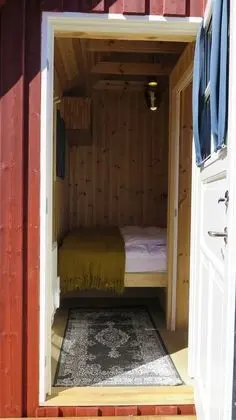 Tek Büyük Yataklı Oda (Private WC, shared shower)