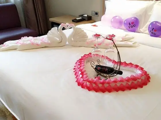 Romantic Tek Büyük Yataklı Oda