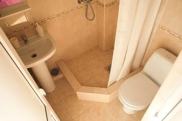 Tek Büyük veya İki Ayrı Yataklı Oda, Balkon