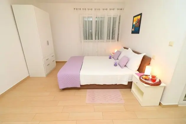 Villa (Five Bedroom Villa with Pool and Sea )