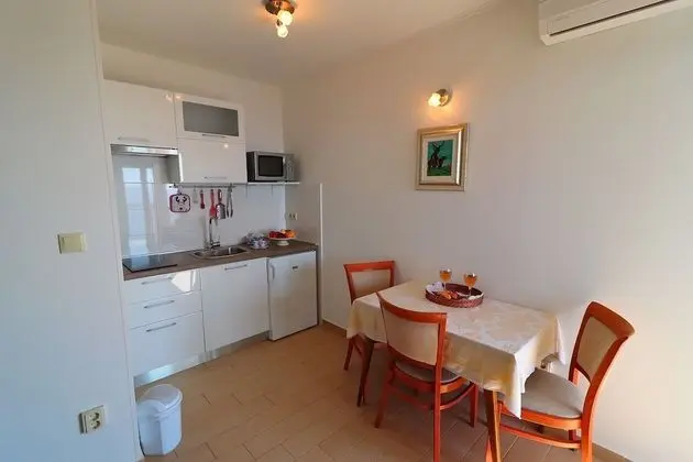 Villa (Five Bedroom Villa with Pool and Sea )