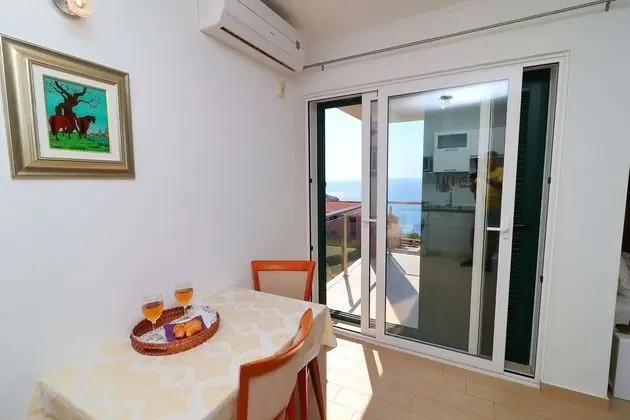 Villa (Five Bedroom Villa with Pool and Sea )