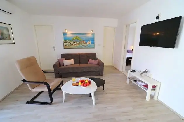 Villa (Five Bedroom Villa with Pool and Sea )
