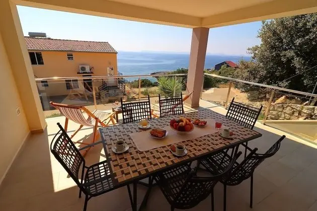 Villa (Five Bedroom Villa with Pool and Sea )