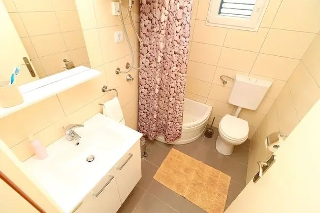 Villa (Five Bedroom Villa with Pool and Sea )