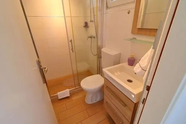 Villa (Five Bedroom Villa with Pool and Sea )