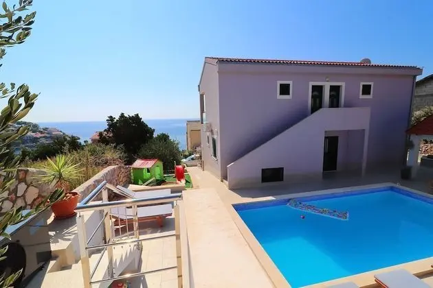 Villa (Five Bedroom Villa with Pool and Sea )