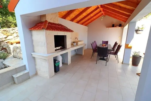 Villa (Five Bedroom Villa with Pool and Sea )