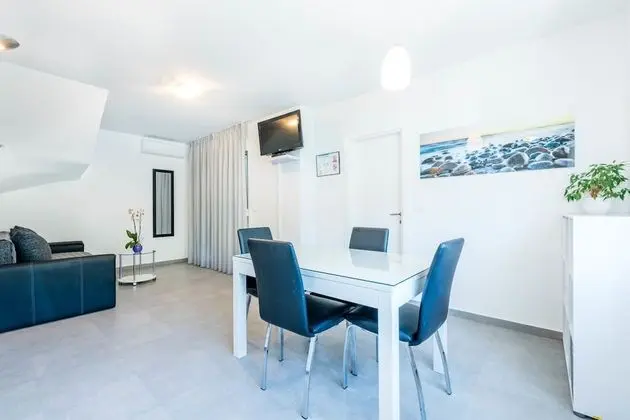 Comfort Apart Daire, Balkon, Deniz Manzaralı