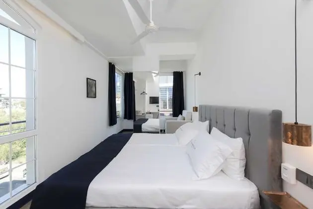 Premium Tek Büyük Yataklı Oda