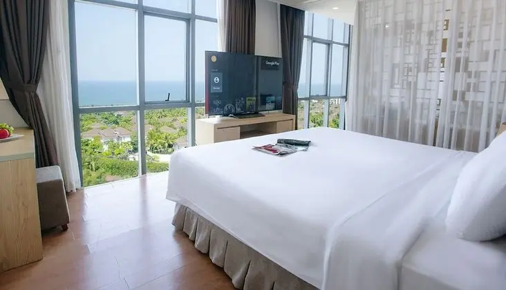 Luxury Oda