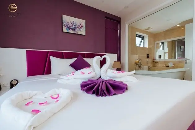 Romantic Tek Büyük Yataklı Oda