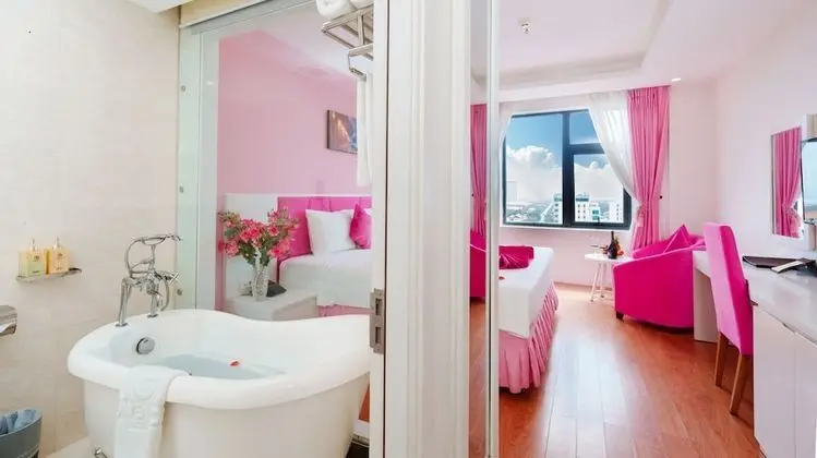 Romantic Tek Büyük Yataklı Oda