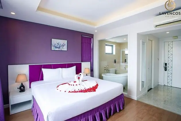 Romantic Tek Büyük Yataklı Oda